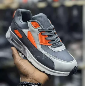 Boys Airnike Seakers