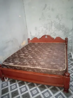 Kitanda Na Godoro