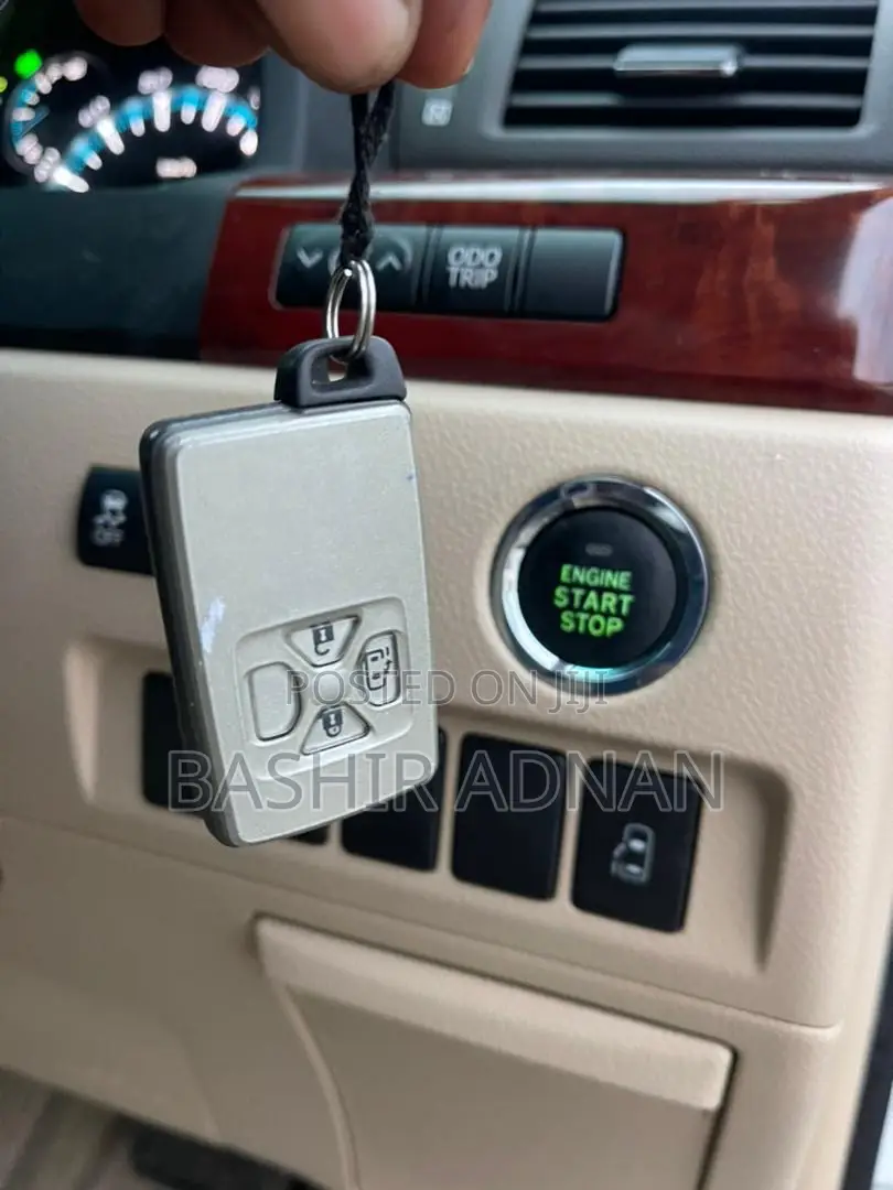 Toyota Vellfire 2009 White