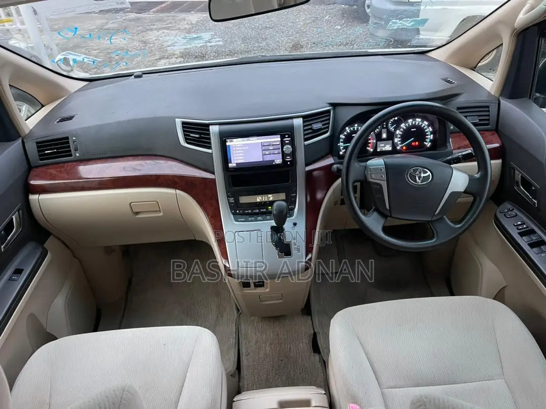 Toyota Vellfire 2009 White