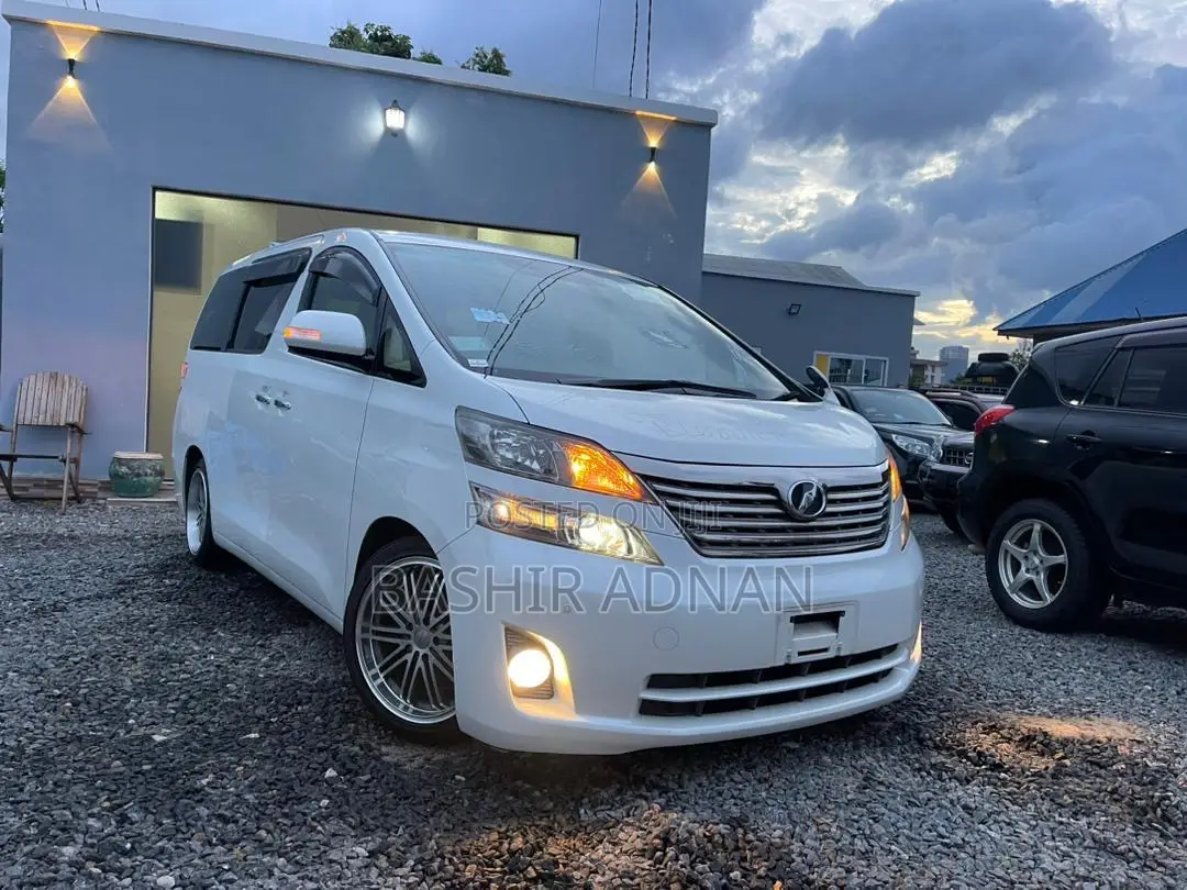 Toyota Vellfire 2009 White
