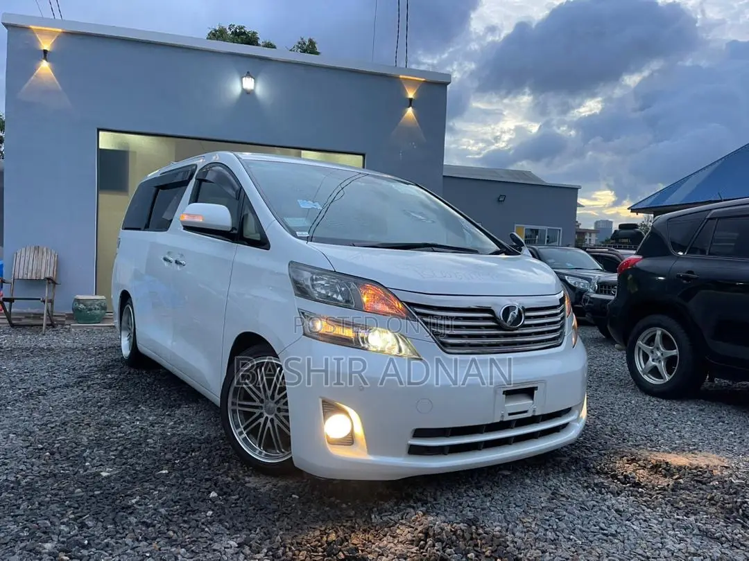Toyota Vellfire 2009 White