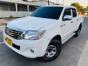 Toyota Hilux 2008 White