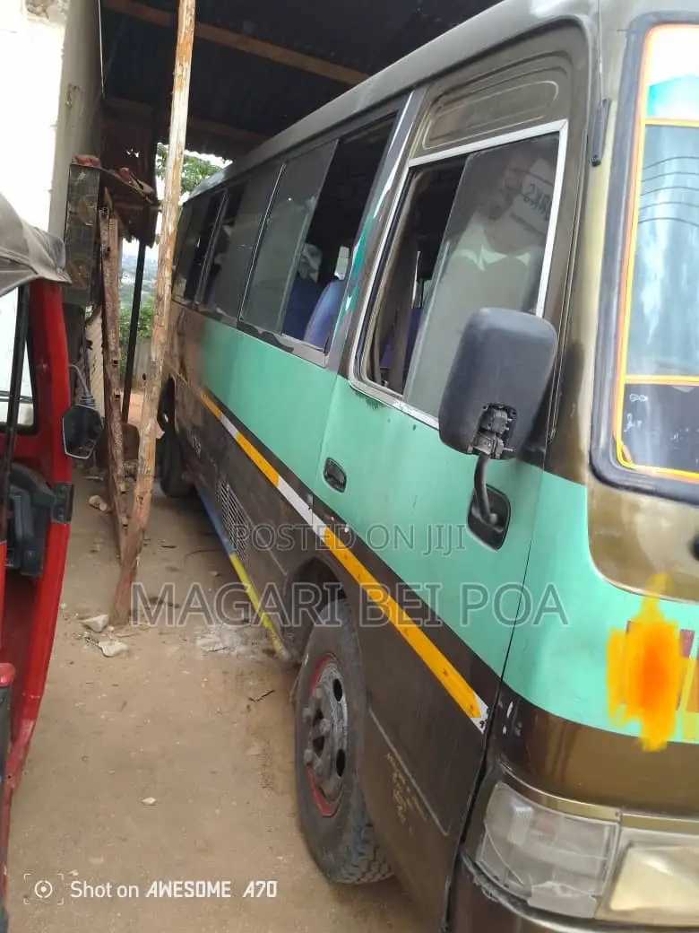 Toyota Coaster 2004 Blue