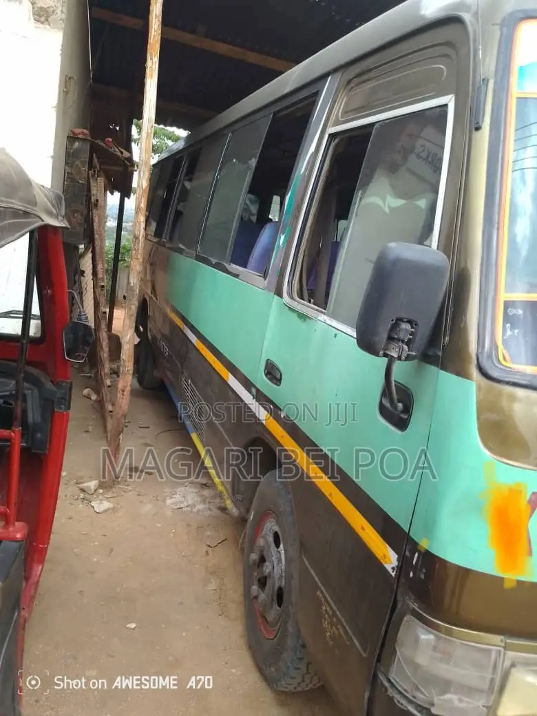 Toyota Coaster 2004 Blue
