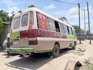 Toyota Coaster 2004 Red