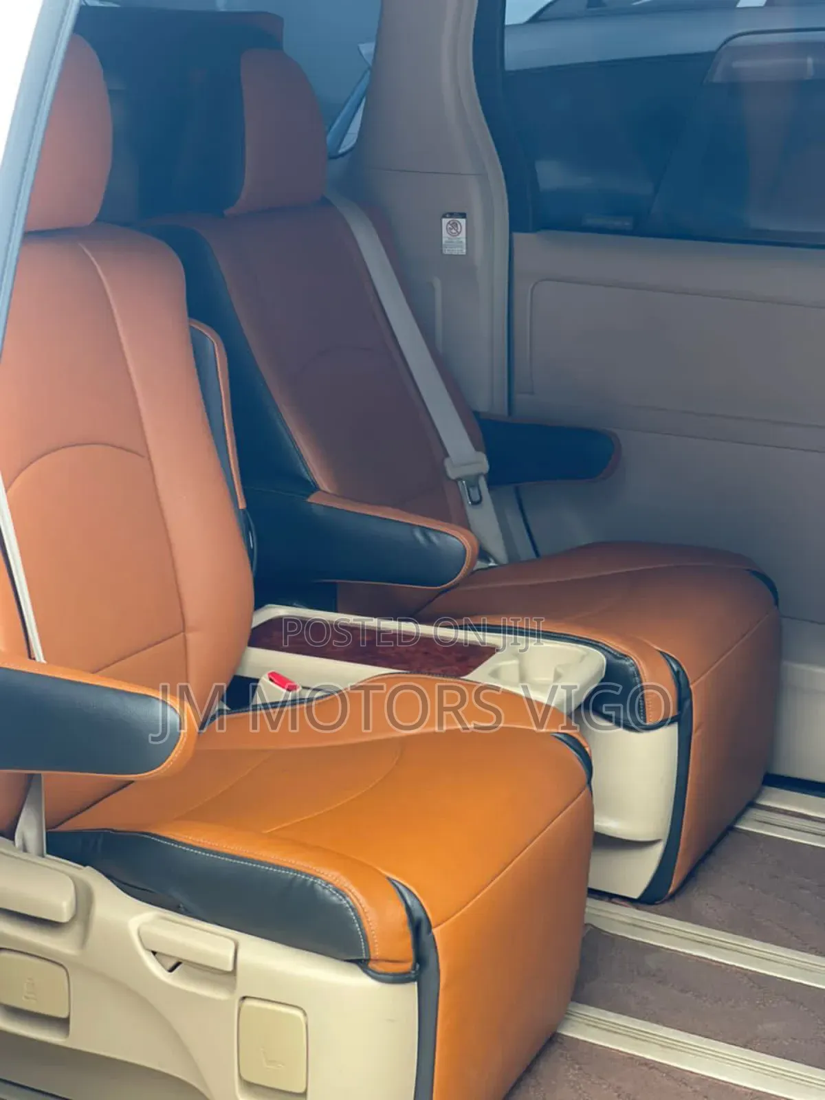 Toyota Alphard 2010 White