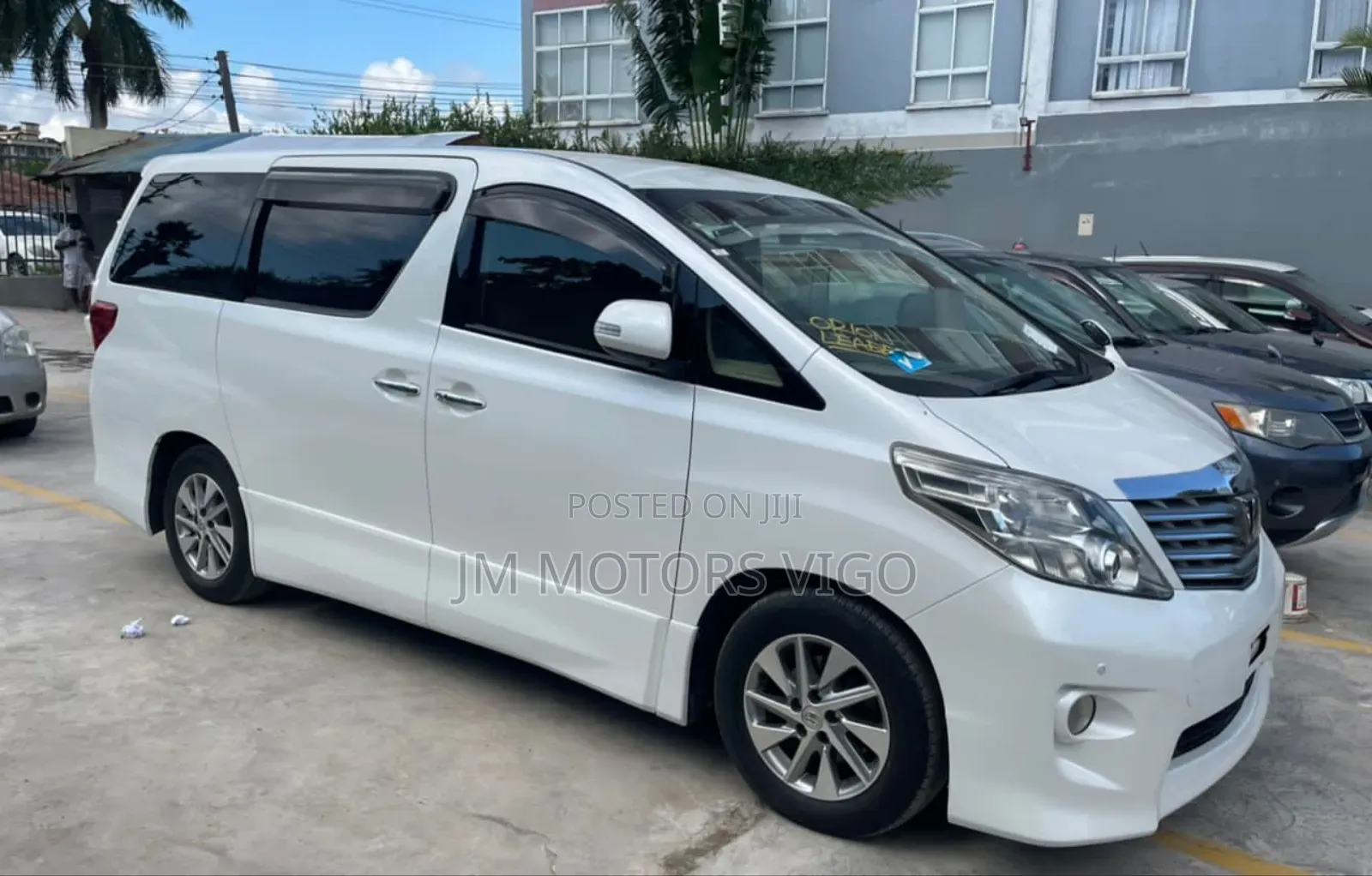 Toyota Alphard 2010 White