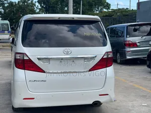 Toyota Alphard 2010 White