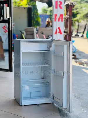 Friji Zuri Campuni Ya Boss Lita 90 Used Clean Tuwahi