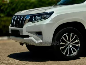 Toyota Land Cruiser Prado 2023 White