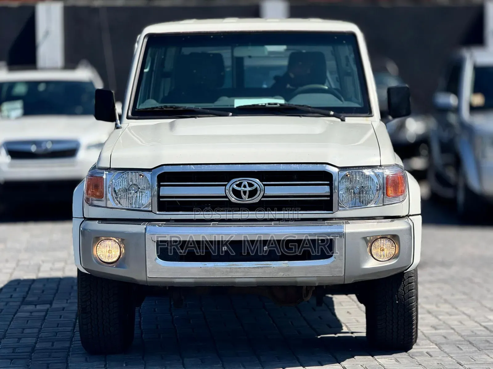 Toyota Land Cruiser 2011 White