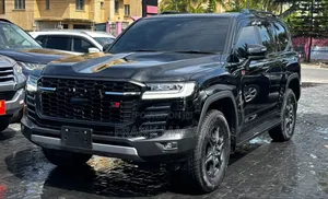 Toyota Land Cruiser 2023 Black