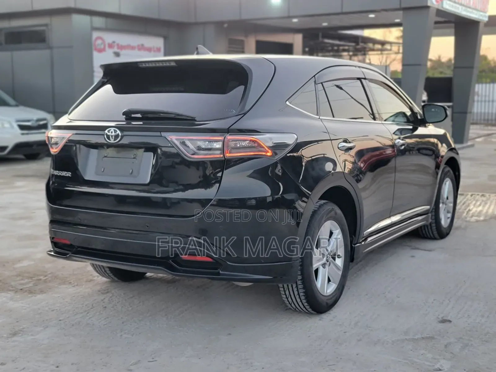 Toyota Harrier 2.0 4WD 2014 Black