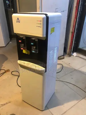 Water Dispenser Maji Moto Maji Kawaida Na Ina Friji Chini