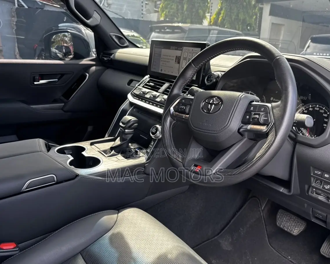 Toyota Land Cruiser 2023 Matt Black