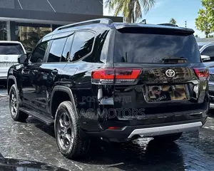 Toyota Land Cruiser 2023 Matt Black