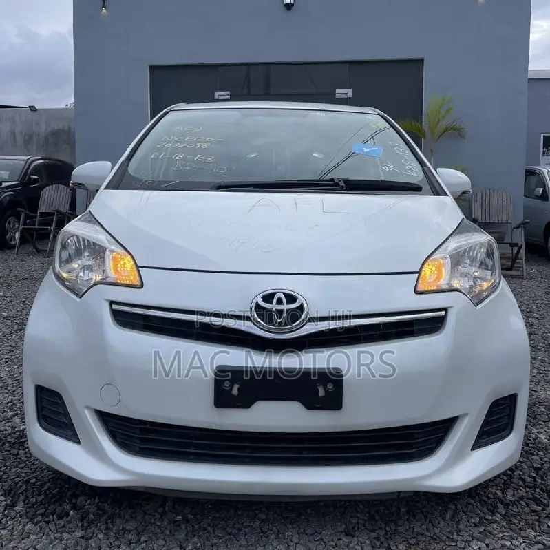 Toyota Ractis 1.5 FWD 2011 White