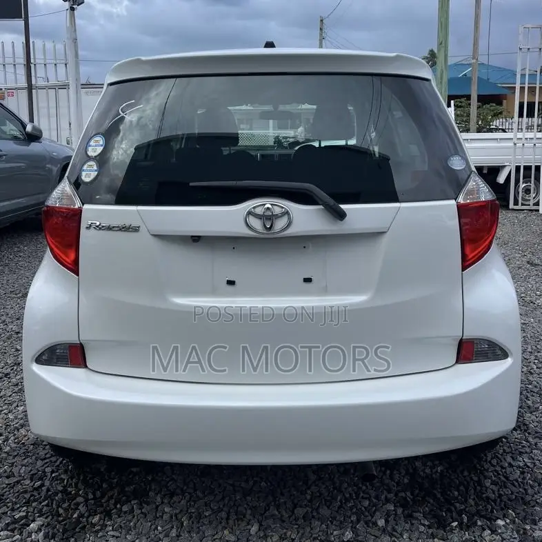 Toyota Ractis 1.5 FWD 2011 White