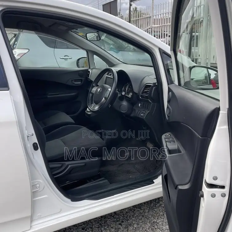 Toyota Ractis 1.5 FWD 2011 White