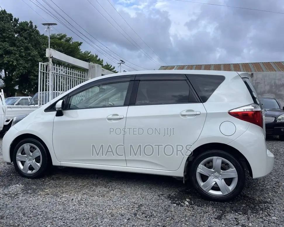 Toyota Ractis 1.5 FWD 2011 White