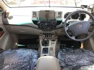 Toyota Hilux 2005 Blue
