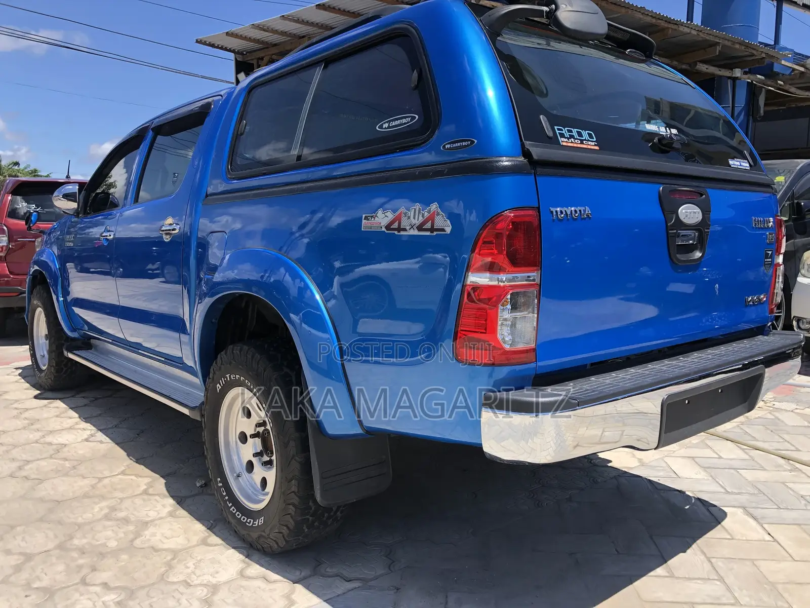 Toyota Hilux 2005 Blue