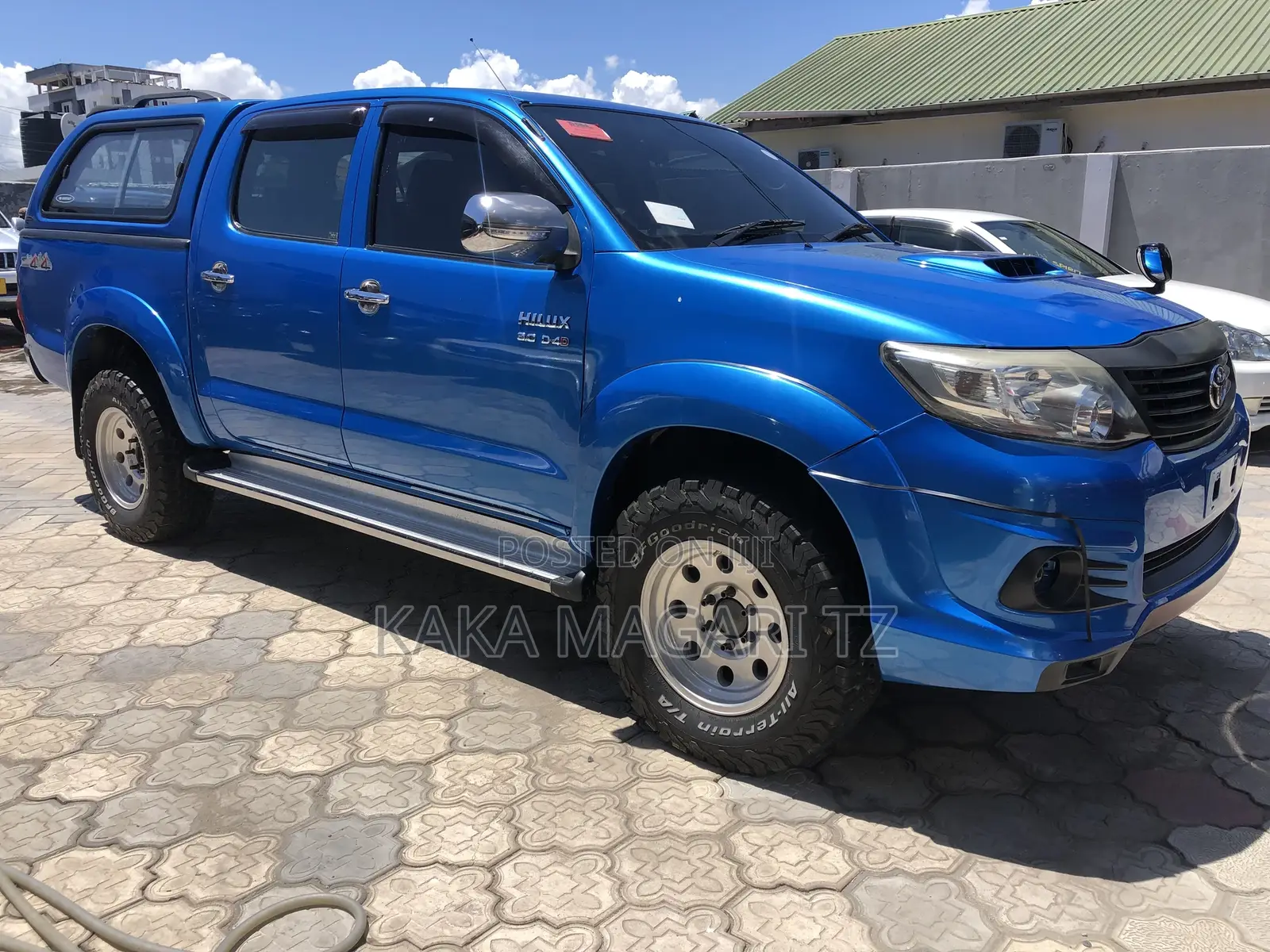 Toyota Hilux 2005 Blue