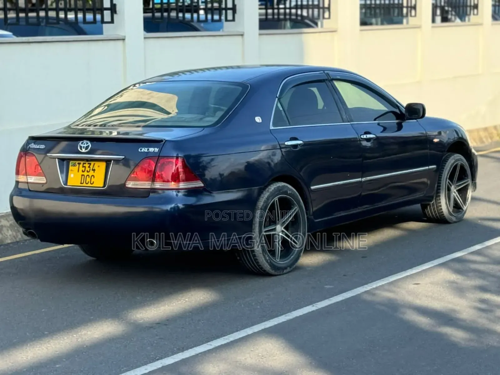 Toyota Crown 2004 Blue