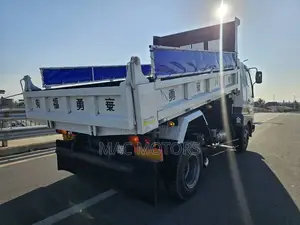 Fuso Fighter Tipper