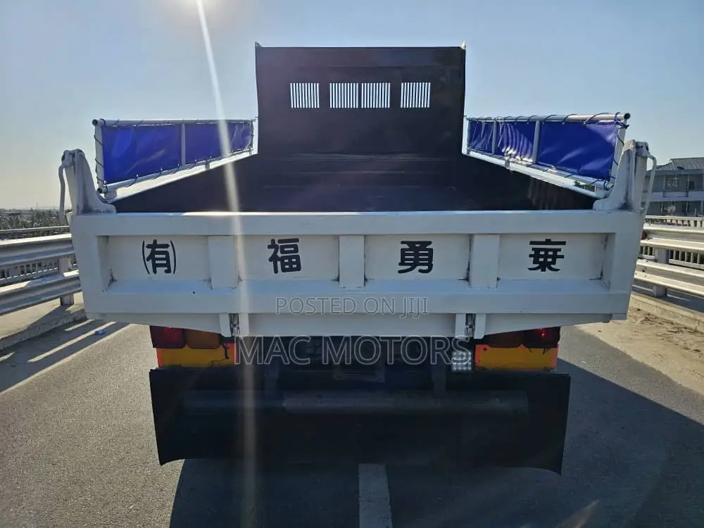 Fuso Fighter Tipper