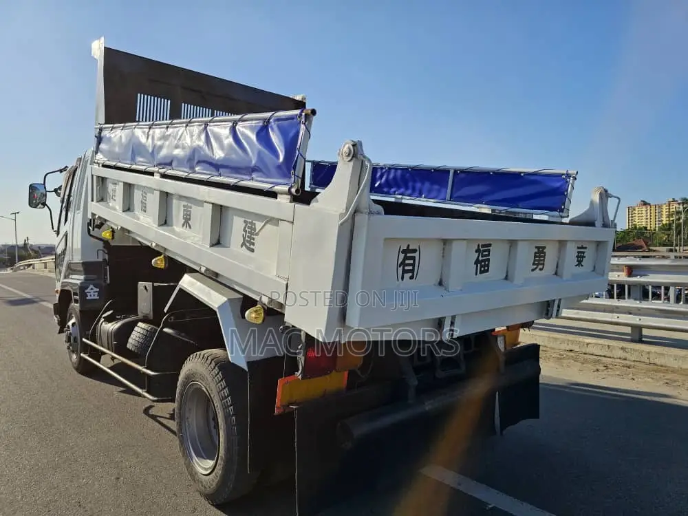 Fuso Fighter Tipper