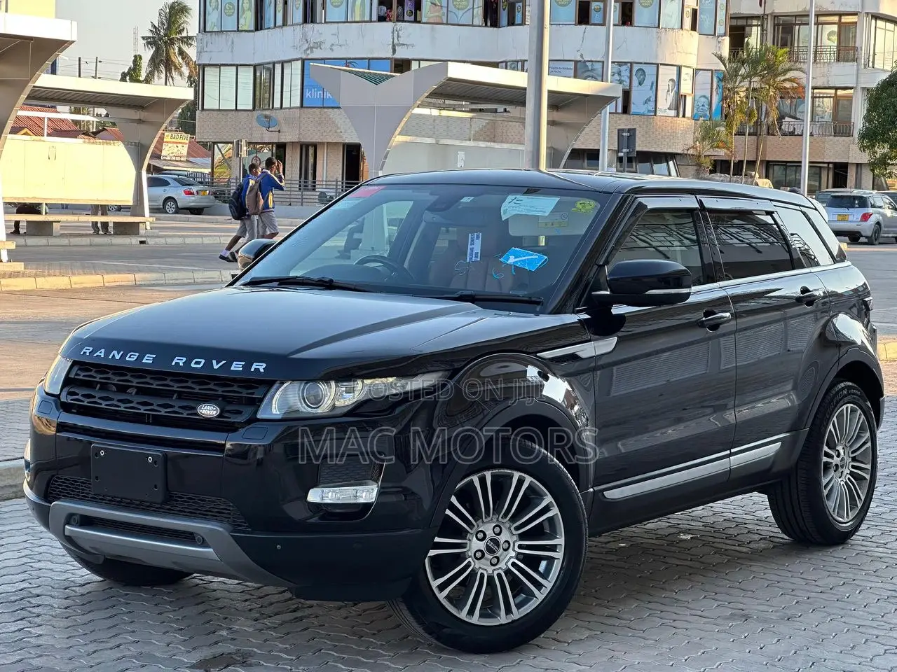Land Rover Range Rover Evoque Pure AWD 5-Door 2013 Black