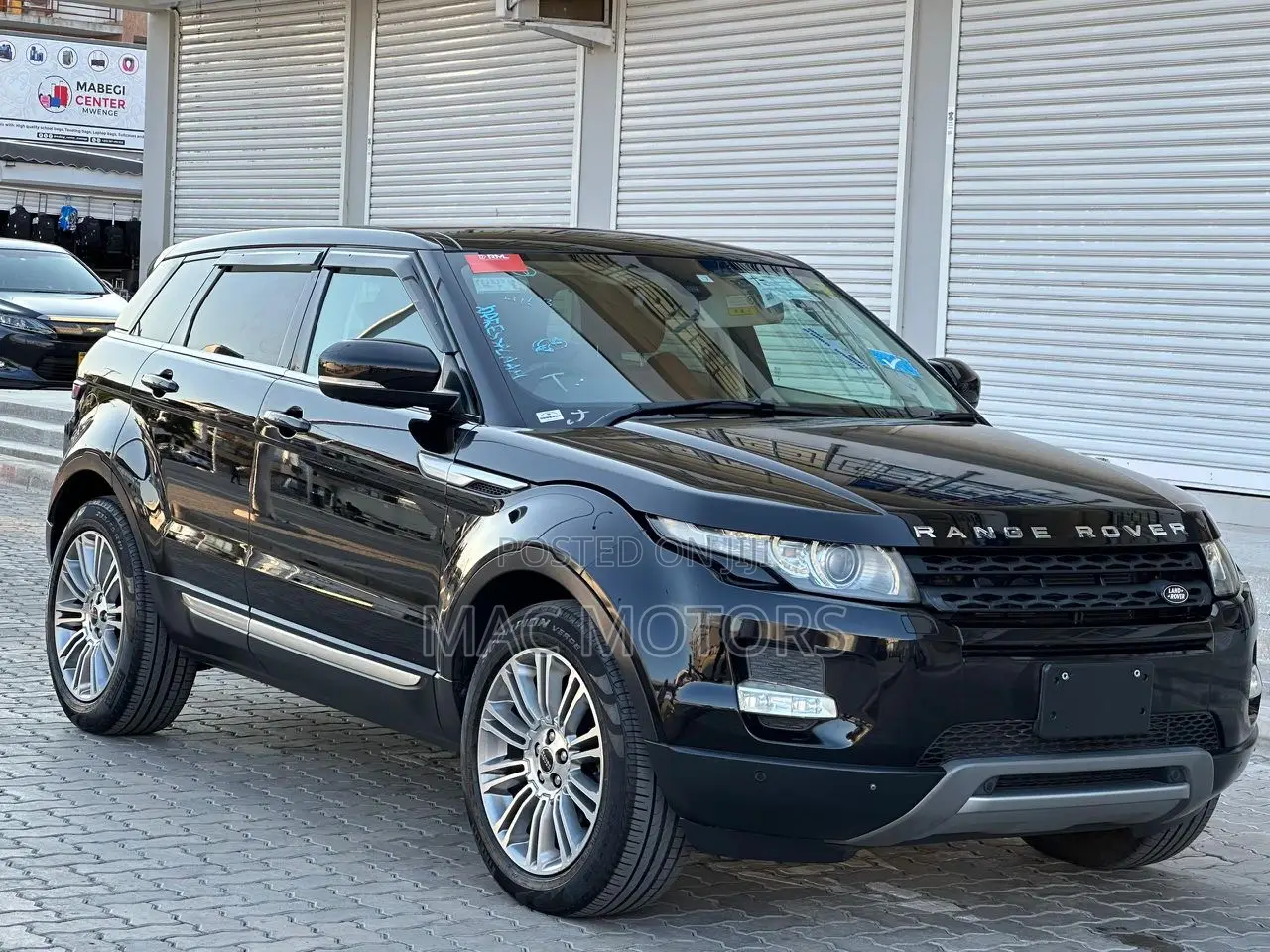 Land Rover Range Rover Evoque Pure AWD 5-Door 2013 Black