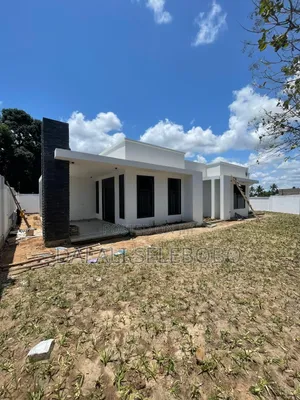 3bdrm Bungalow in Goba Lastanza for sale