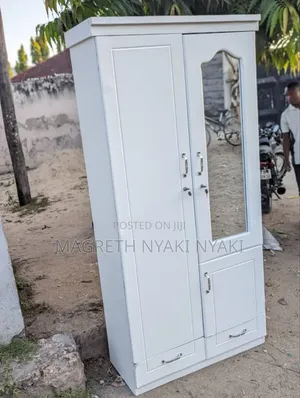 Kabati La Milango Miwili