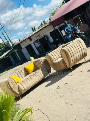 Sofa Zenye Akili Timamu Spring Fibbers Used Clean