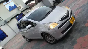 Toyota Ractis 2006 Silver