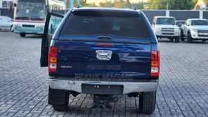 Toyota Hilux 2006 Blue