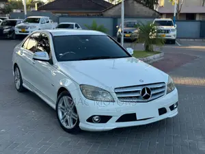 Mercedes-Benz C-Class 2009 White