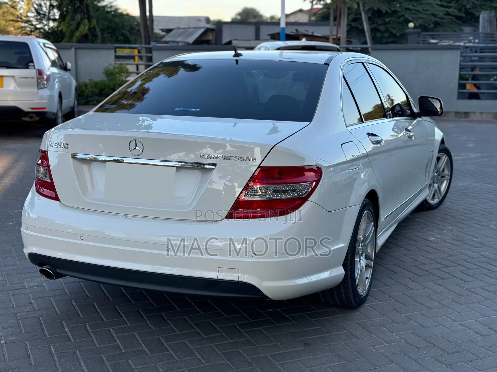Mercedes-Benz C-Class 2009 White