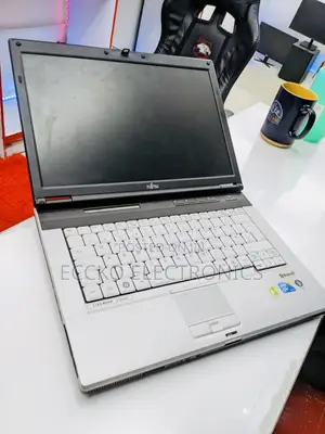 Laptop Fujitsu Lifebook E743 3GB Intel Core 2 Duo HDD 350GB