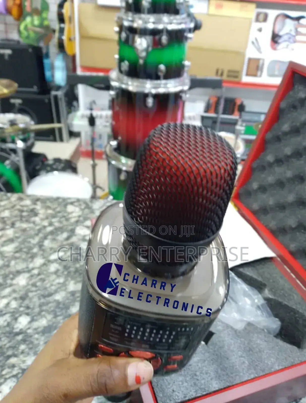 Original Karaoke Mic Yenye Speaker Ndani Yake