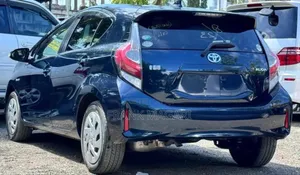 Toyota Aqua 2017 Blue