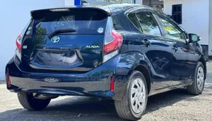 Toyota Aqua 2017 Blue