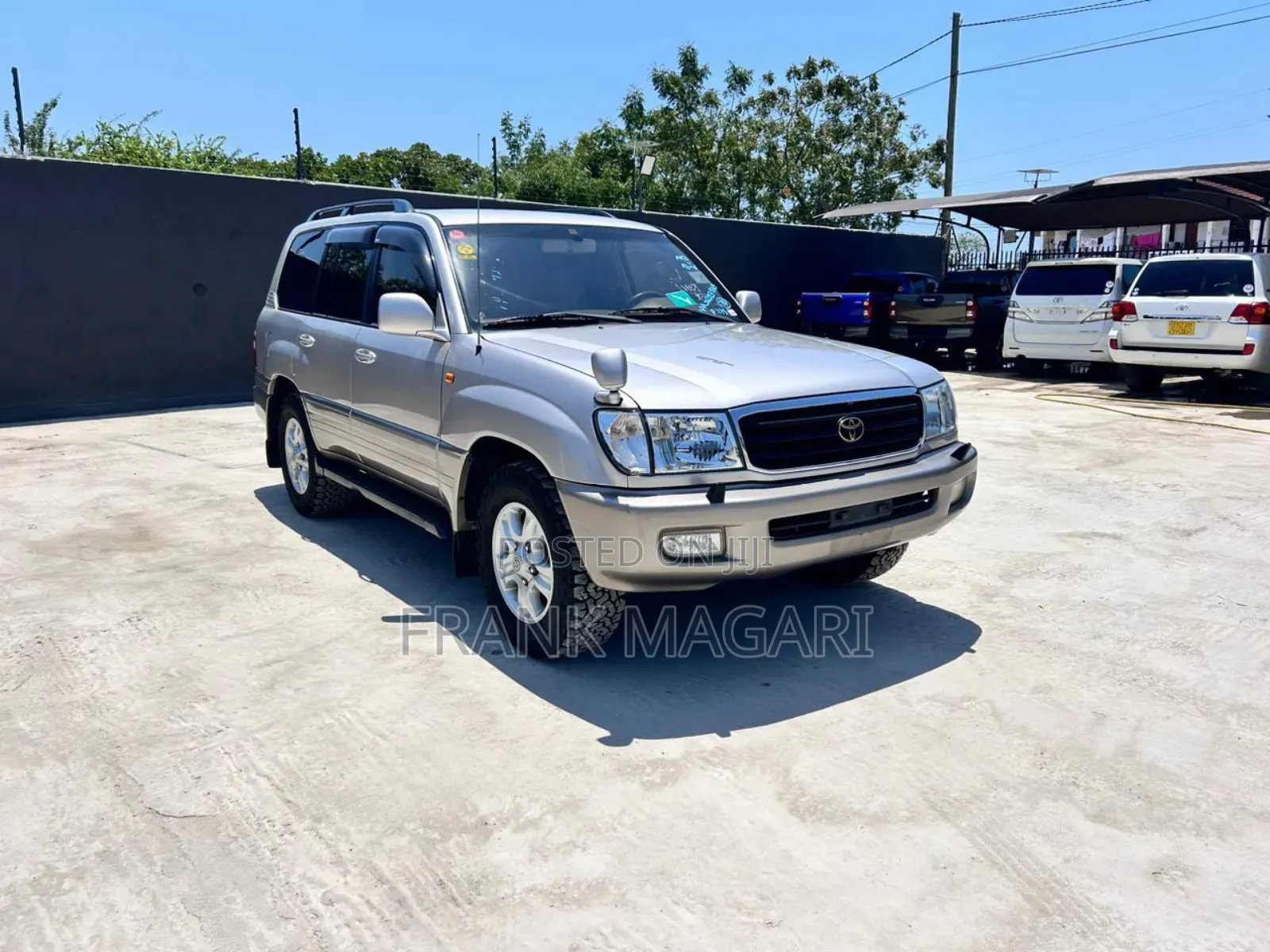 Toyota Land Cruiser 90 Automatic 2001 Gray
