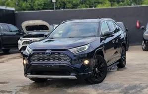 Toyota RAV4 2021 Blue