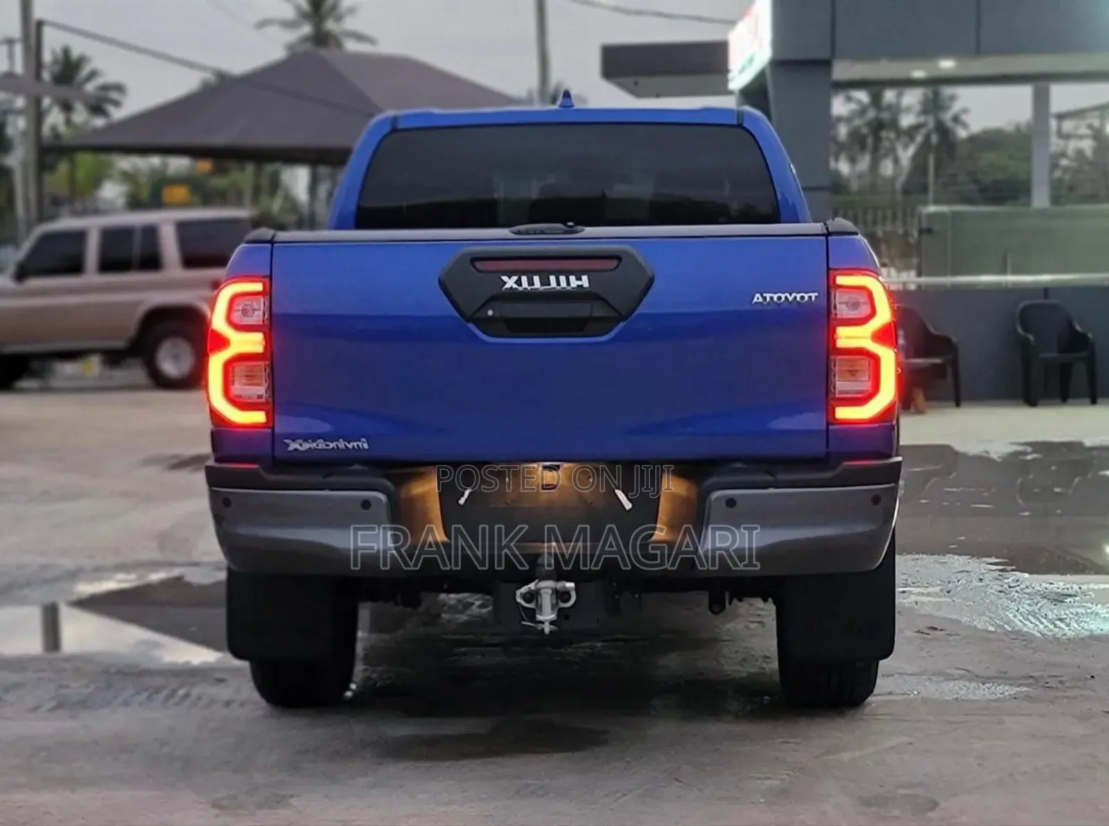 New Toyota Hilux 2023 Blue