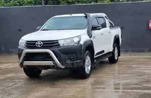 Toyota Hilux 2015 White