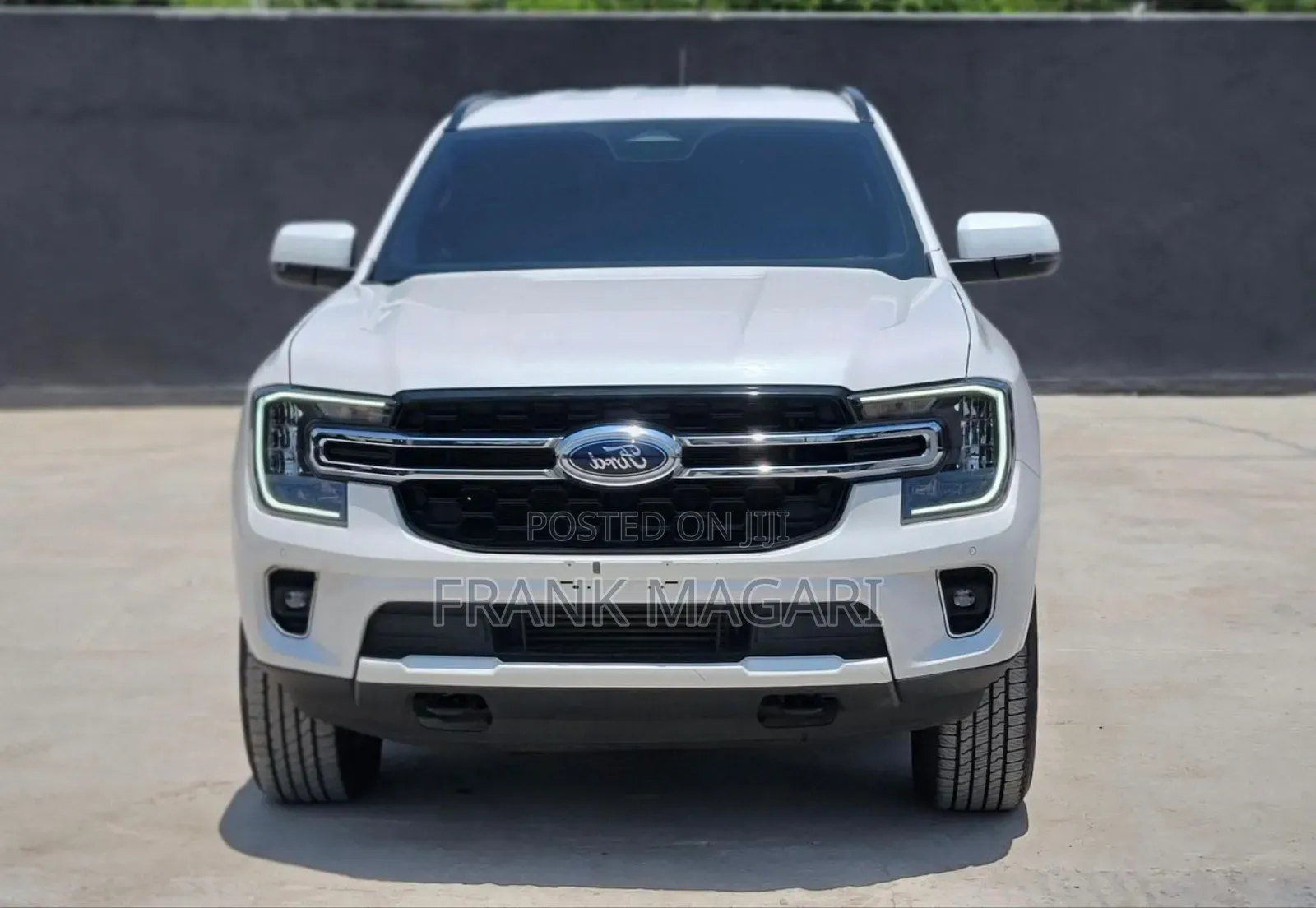 Ford Everest 2023 White